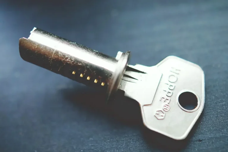 BS 3621 and TS 007 locks explained – euro cylinder lock and key, Locksmith Birmingham guide to what insurance approved means for homes in Birmingham